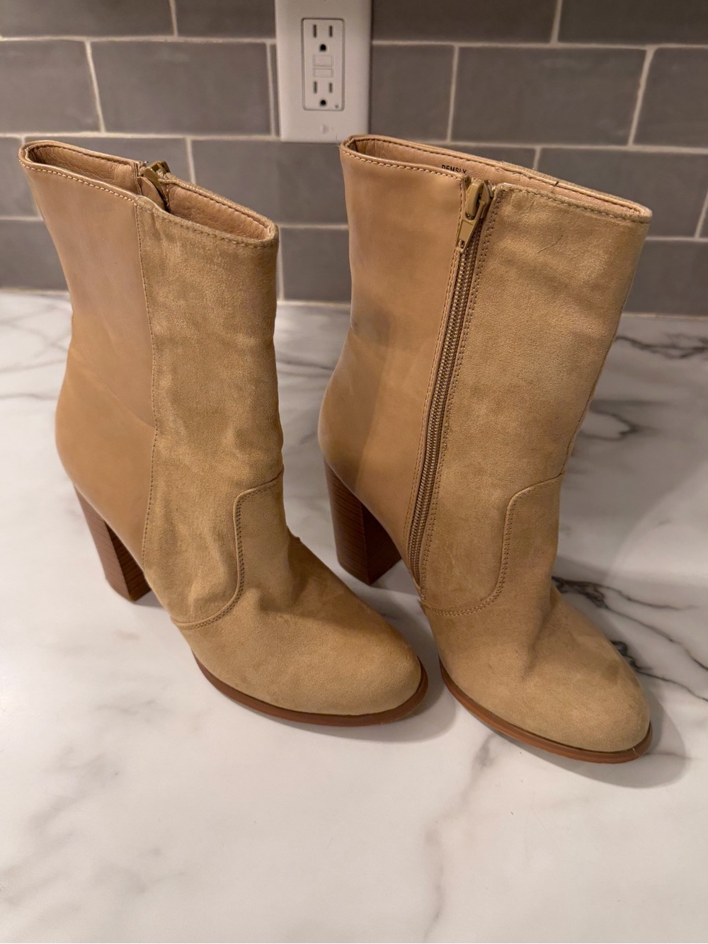 New JustFab Demsly Vegan Leather & Suede booties in tan, size 7.5